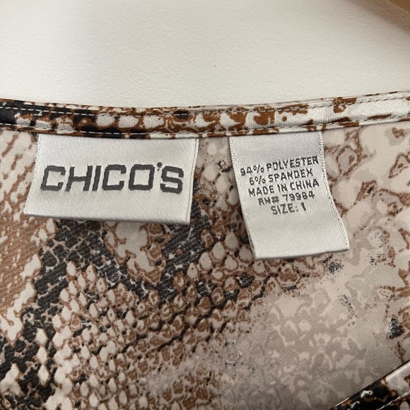 Chico's Womens SZ 1 Snake Reptile Tunic Blouse Silky Shiny Relaxed Boho 90s Y2K - Picture 3 of 4